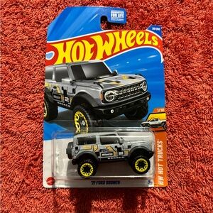 Hot Wheels '21 Ford Bronco - Gray and Black